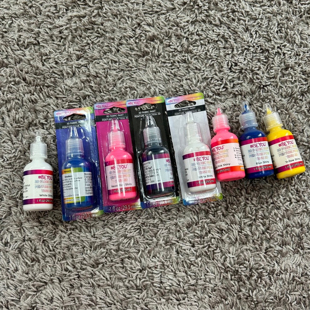 #BEYOU 3D Fabric Paint Set 8 Bottles Permanent Shiny Finish Neon Pink Blue White